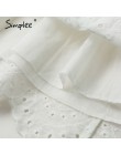 Modna letnia zwiewna sukienka damska midi styl boho biała koronkowa z zmysłowo wyciętymi plecami zaznaczona talia
