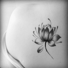 Czarny wodoodporny tatuaż tymczasowy kwiat lotosu naklejka modny elegancki