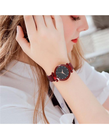 Luksusowy zegarek damski na ozdobnej bransoletce złoty modny kwarcowy  czerwony biały czarny