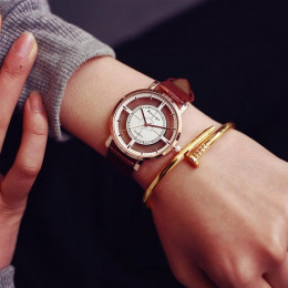 Klasyczne mody zegarek na rękę kobiet Retro Design skórzany pasek analogowe Alloy kwarcowy zegarek na rękę 2018 bransoletka zega