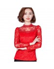 Modna elegancka koronkowa bluzka damska z długimi prześwitującymi rękawami dopasowana z delikatną stójką kolor czerwony