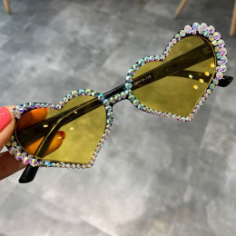 W stylu Vintage serca okulary przeciwsłoneczne kobiety moda luksusowe Rhinestone dekoracji Cat Eye okulary mężczyźni okulary ócu