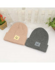 Koreański nowy kapelusz jesień zima moda ciepłe czapka robiona na drutach brytyjski styl Smiley głowy dorywczo czapka z dzianiny