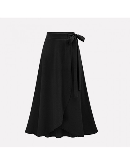Modna elegancka zwiewna długa spódnica damska wiązana w talii asymetryczny dół lejący połyskujący materiał kolor czarny