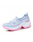 Kobiety letnie trampki skarpety buty damskie mieszkania platformy oddech siatki slip on tenis feminino chaussure femme pnącza bu