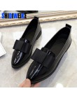 SHIDIWEIKE klasyczne buty marki kobiety Casual Pointed Toe czarne Oxford buty dla kobiet mieszkania wygodne wsuwane buty damskie