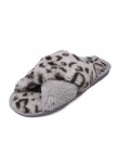 COOTELILI zimowe damskie pantofle domowe z Faux futro moda ciepłe buty kobieta płaskie buty wsuwane kobiet slajdy Leopard Plus r