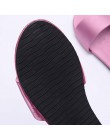 Nowy przyjeżdża kapcie dla kobiet slajdy modne klapki obuwie na co dzień płaskie kryty miękka podeszwa domu łazienka klapki plaż