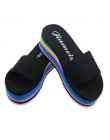 Letnie damskie buty antypoślizgowe kapcie kobiety Flip-flop Rainbow sandały platformy kryty klapki japonki kapcie sandały