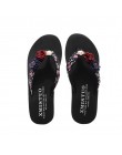 Nowych kobiet kwiatowy zroszony cekiny zdobienie Mesh kapcie Flip Flop sandały klinowe buty na koturnie sandalia feminina c597
