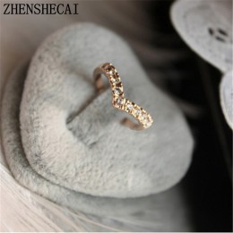Unikalna konstrukcja zwięzły minimalistyczny styl kryształ górski kryształ w kształcie litery V pierścionek z ogonkiem hurtownie