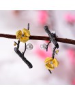 Lotus zabawy majątek 925 Sterling Silver ręcznie projektant biżuterii delikatne Plum Blossom kwiat Dangle kolczyki dla kobiet