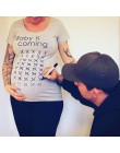 Dziecko nadchodzi T-Shirt dla kobiet w ciąży topy Mama ubrania kobiet kalendarz odliczanie ciąża Tee Mark Off dla dzieci Announc