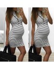 Modna letnia mini sukienka damska ciążowa dopasowana w paski bez rękawów z golfem biało czarna