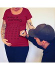 Dollplus kobiety odzież ciążowa w ciąży krótki T Shirt dla dzieci nadchodzi drukuj śmieszne topy koszula letnie ubrania ciążowe