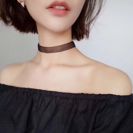 Elastyczne Chokers naszyjniki dla kobiet czarny koronki Hollow kwiat krótkie obojczyka Collares biżuteria Gothic Bijoux Steampun