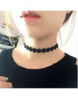 Elastyczne Chokers naszyjniki dla kobiet czarny koronki Hollow kwiat krótkie obojczyka Collares biżuteria Gothic Bijoux Steampun