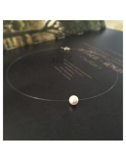 Moda niewidoczne kryształ linka wędkarska biały symulowane Pearl wisiorek naszyjnik dla kobiet klasyczny Pearl Choker naszyjniki