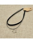 Proste w stylu Vintage list kształt Choker naszyjnik koreański styl Hollow czarna lina aksamitna kołnierz skórzany Collier Femme