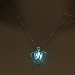 Moda biżuteria w stylu Vintage srebrny kolor łańcuch Hollow Turtle wisiorek naszyjnik świecące w noc Luminous dla kobiet naszyjn
